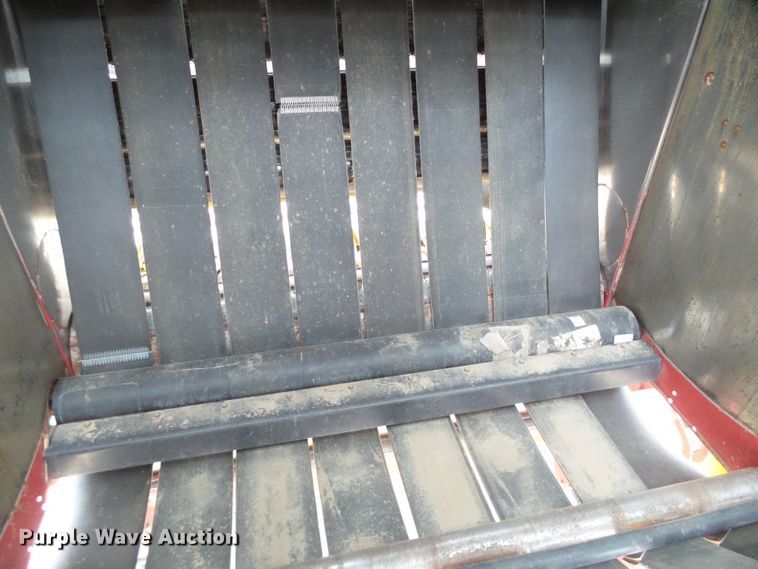 image for item DG0194 2008 New Holland BR7090 round baler