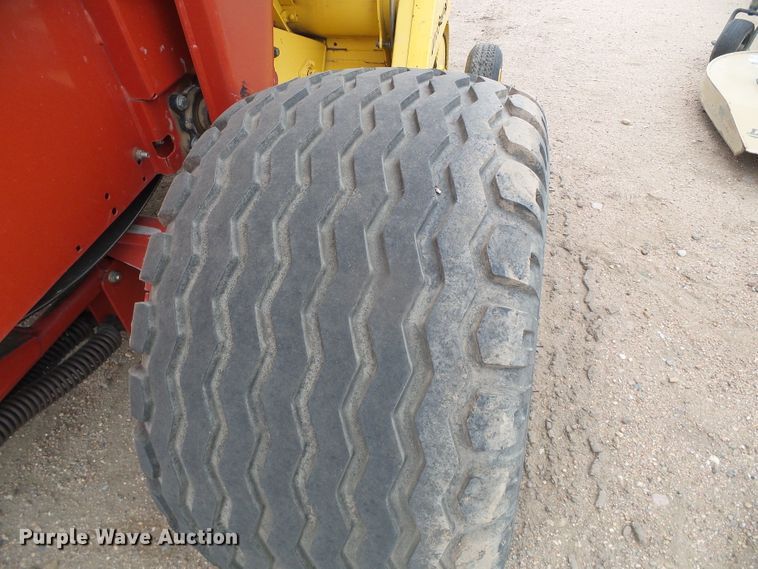 image for item DG0194 2008 New Holland BR7090 round baler