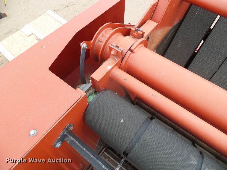 image for item DG0194 2008 New Holland BR7090 round baler