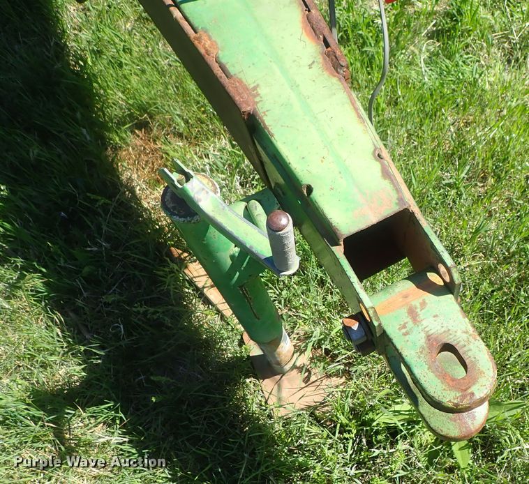 image for item DG3119 1998 John Deere 7200 Max Emerge II no-till planter