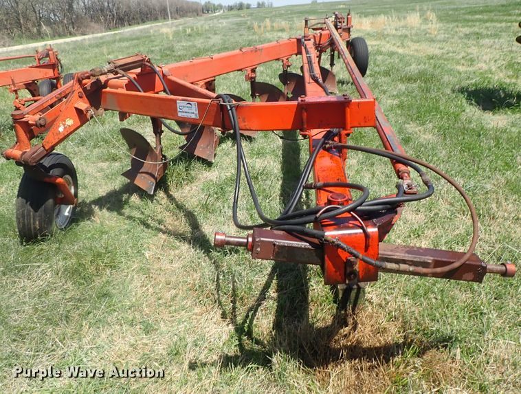 image for item DG3124 Case six bottom plow