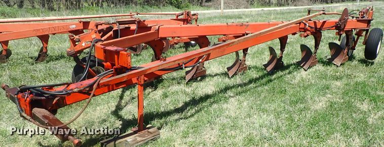 image for item DG3124 Case six bottom plow