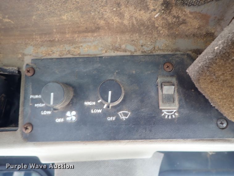 image for item DG3145 1987 Case IH 2294 MFWD tractor