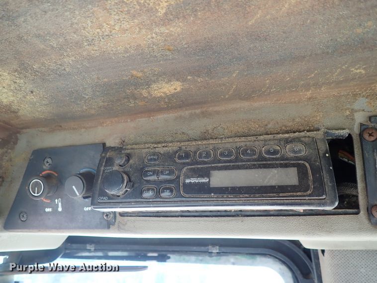 image for item DG3145 1987 Case IH 2294 MFWD tractor