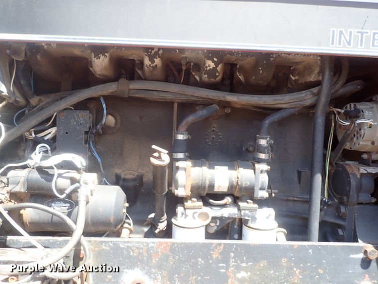 image for item DG3145 1987 Case IH 2294 MFWD tractor