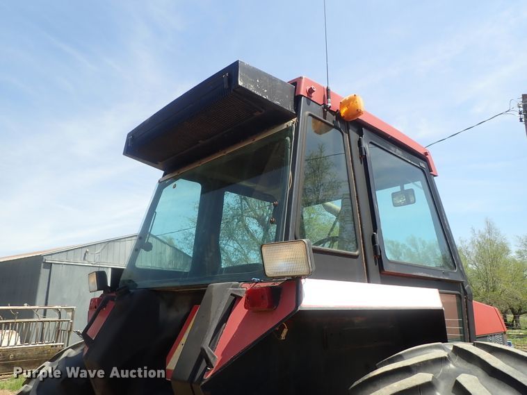image for item DG3145 1987 Case IH 2294 MFWD tractor