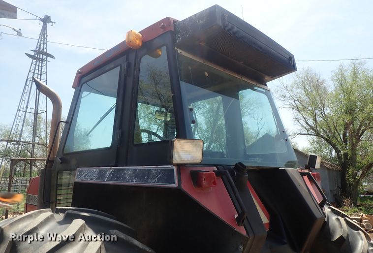 image for item DG3145 1987 Case IH 2294 MFWD tractor