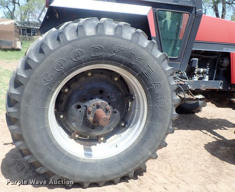 image for item DG3145 1987 Case IH 2294 MFWD tractor