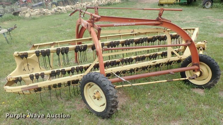 image for item DG3154 New Holland 260 hay rake