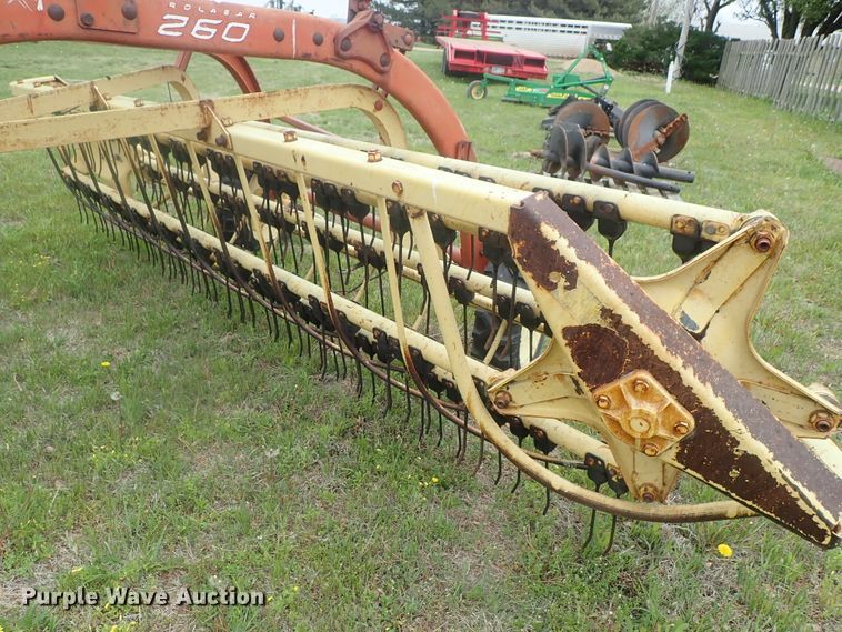 image for item DG3154 New Holland 260 hay rake