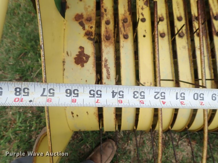 image for item DG3159 John Deere 346 small square baler