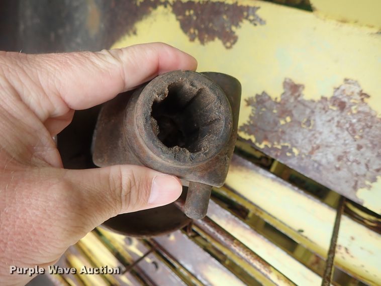 image for item DG3159 John Deere 346 small square baler