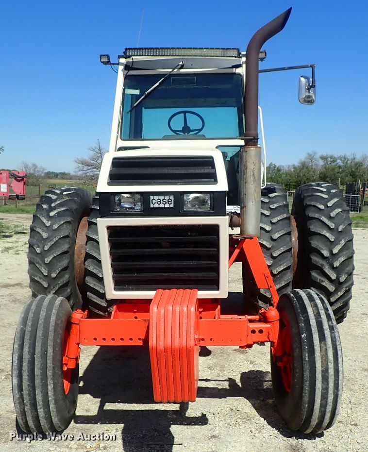 image for item DG3171 1981 Case 2290 tractor