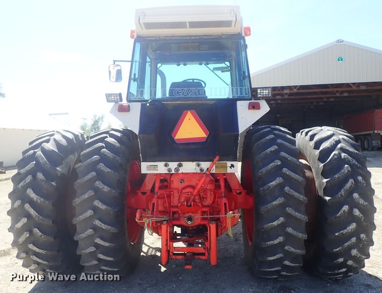 image for item DG3171 1981 Case 2290 tractor