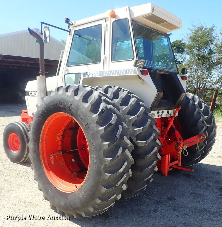 image for item DG3171 1981 Case 2290 tractor