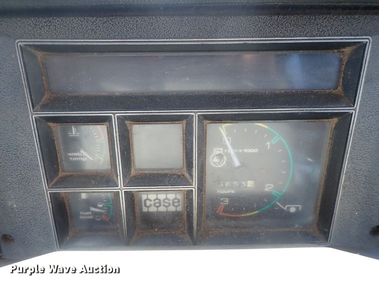 image for item DG3171 1981 Case 2290 tractor