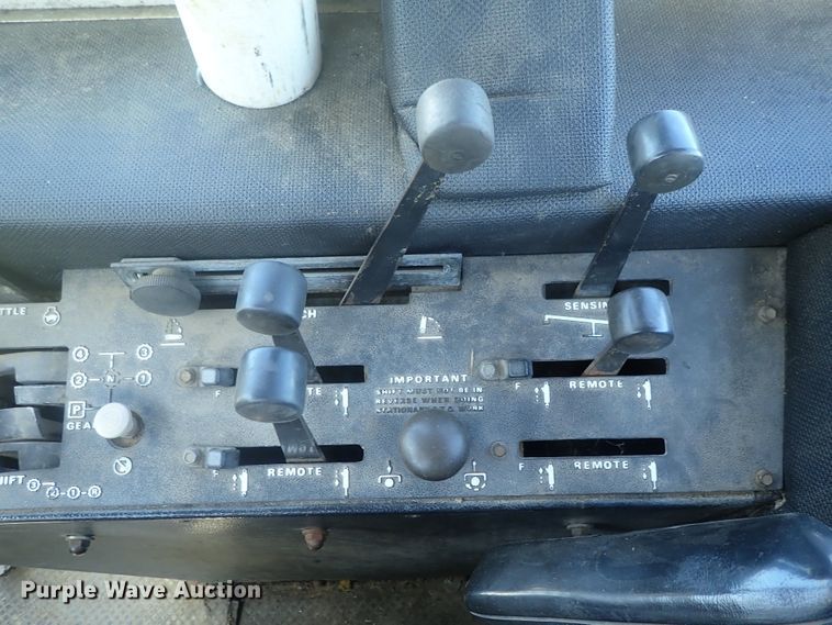 image for item DG3171 1981 Case 2290 tractor