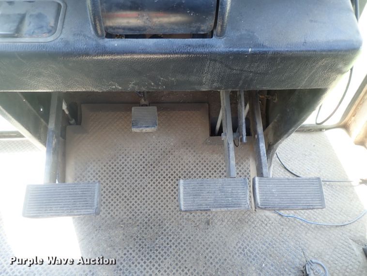 image for item DG3171 1981 Case 2290 tractor