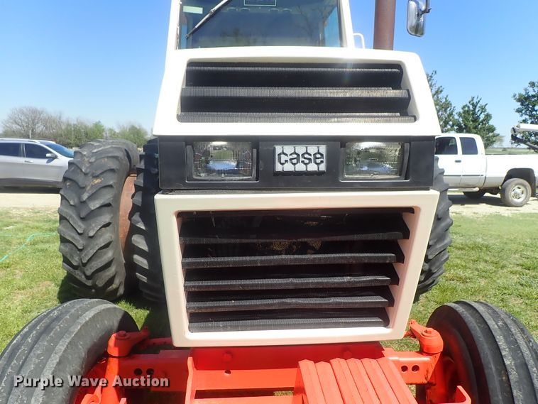 image for item DG3171 1981 Case 2290 tractor