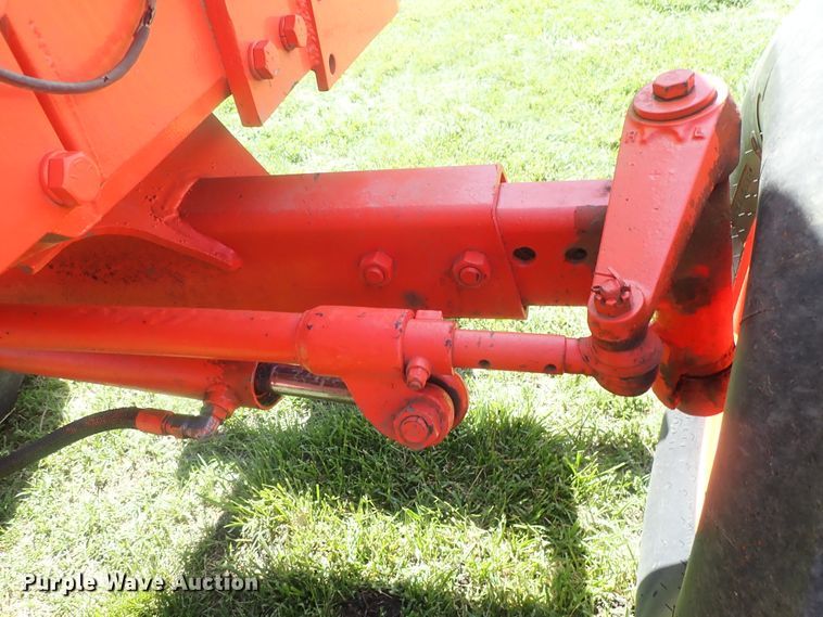 image for item DG3171 1981 Case 2290 tractor