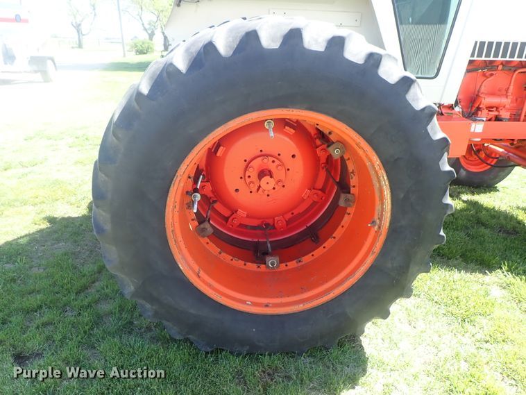 image for item DG3171 1981 Case 2290 tractor