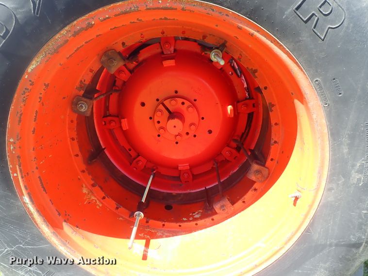 image for item DG3171 1981 Case 2290 tractor