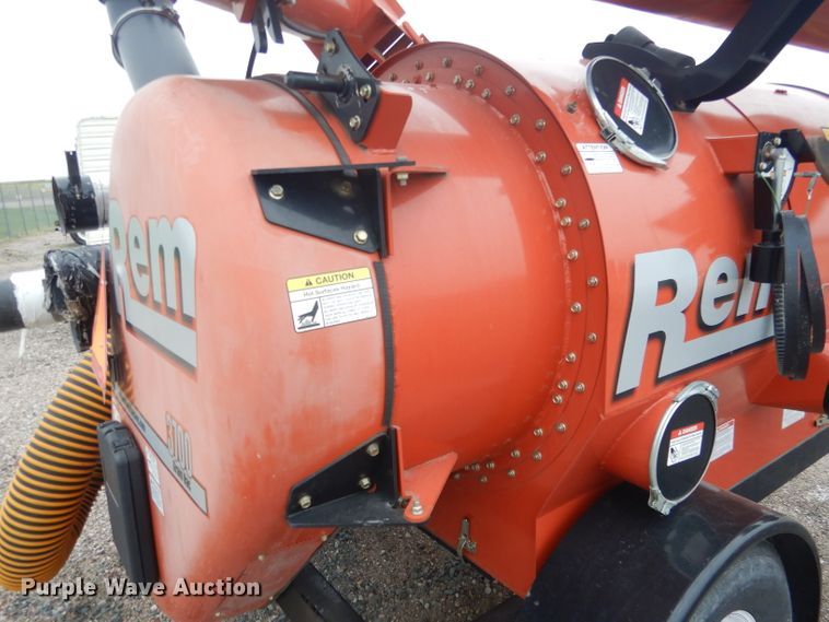 image for item DG5970 Rem 3700 grain vacuum