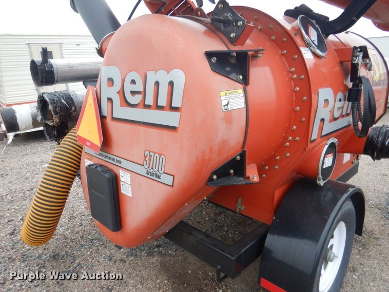 image for item DG5970 Rem 3700 grain vacuum