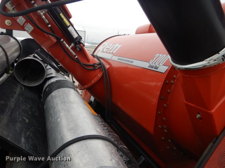 image for item DG5970 Rem 3700 grain vacuum