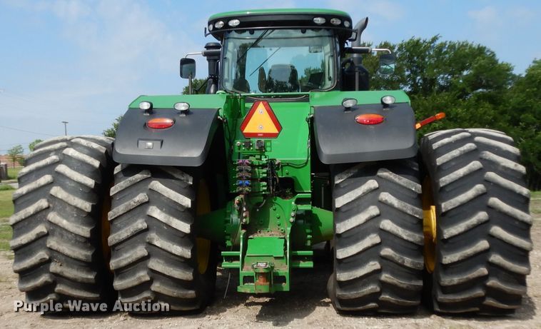 image for item DH2466 2015 John Deere 9520R 4WD tractor