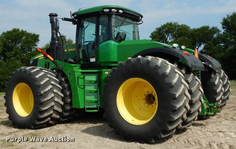 image for item DH2466 2015 John Deere 9520R 4WD tractor