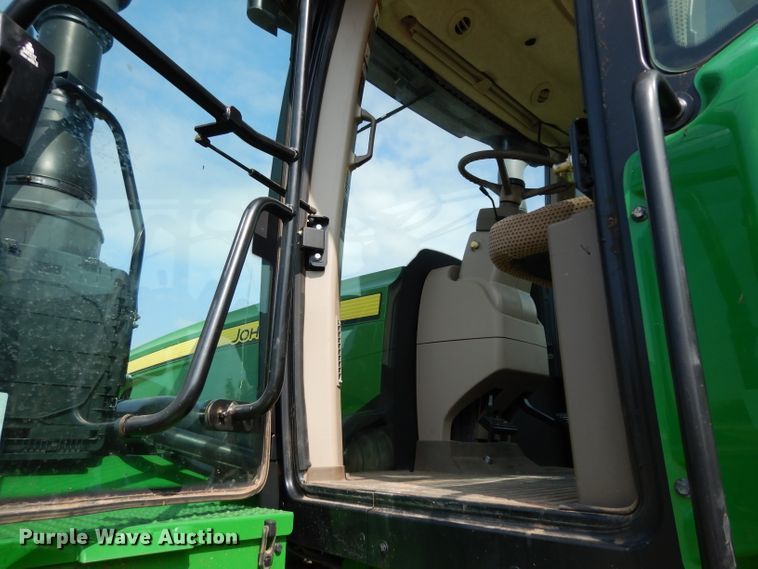 image for item DH2466 2015 John Deere 9520R 4WD tractor