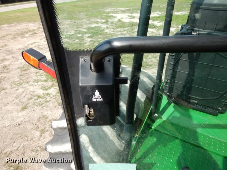 image for item DH2466 2015 John Deere 9520R 4WD tractor