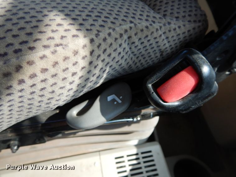 image for item DH2466 2015 John Deere 9520R 4WD tractor