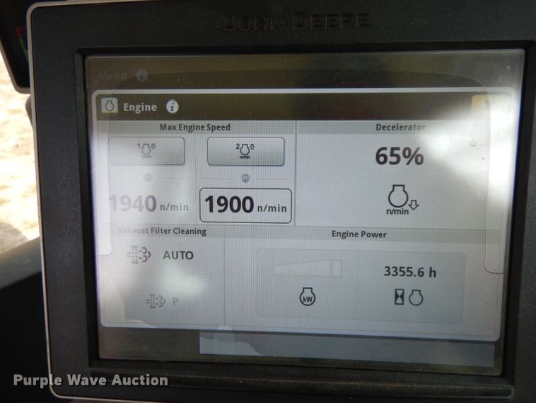 image for item DH2466 2015 John Deere 9520R 4WD tractor