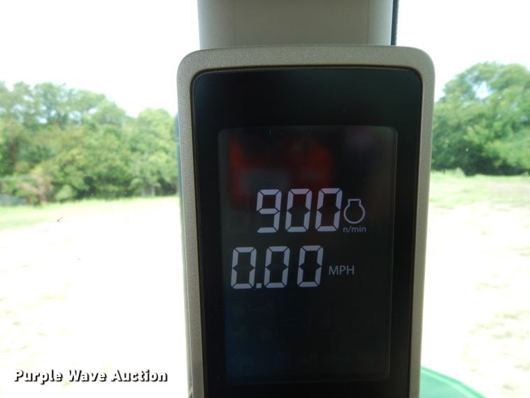 image for item DH2466 2015 John Deere 9520R 4WD tractor