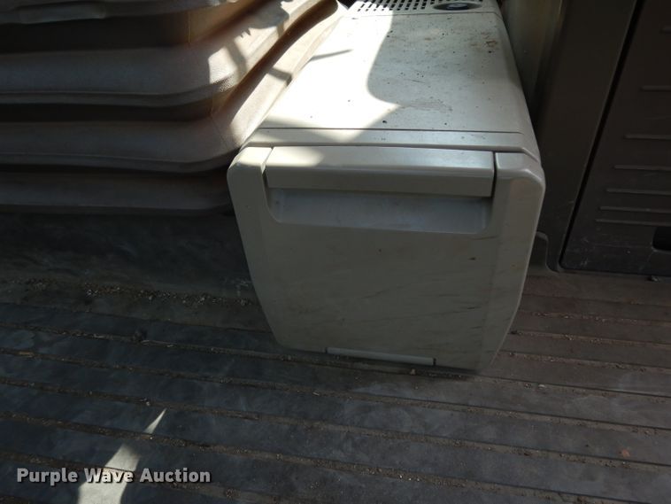 image for item DH2466 2015 John Deere 9520R 4WD tractor