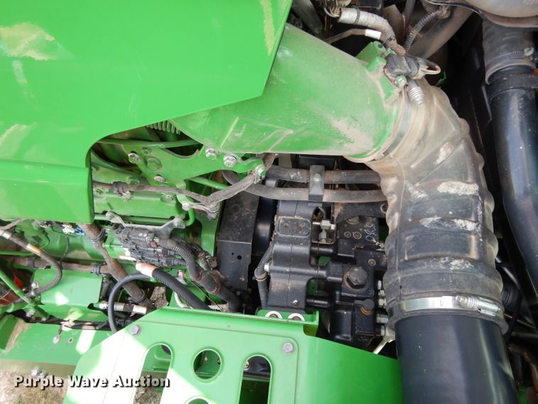 image for item DH2466 2015 John Deere 9520R 4WD tractor