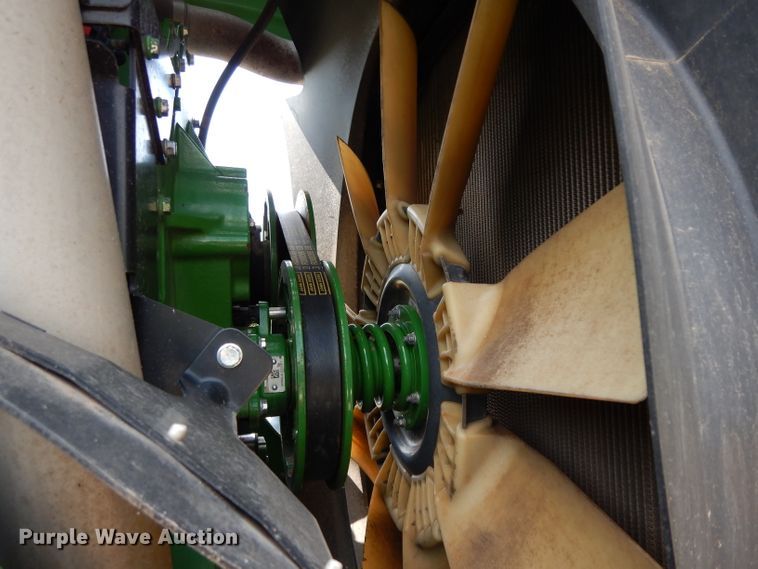 image for item DH2466 2015 John Deere 9520R 4WD tractor