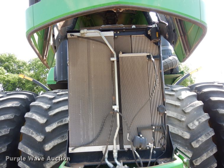 image for item DH2466 2015 John Deere 9520R 4WD tractor