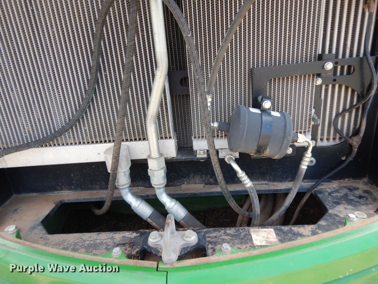 image for item DH2466 2015 John Deere 9520R 4WD tractor