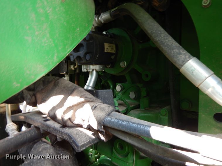 image for item DH2466 2015 John Deere 9520R 4WD tractor