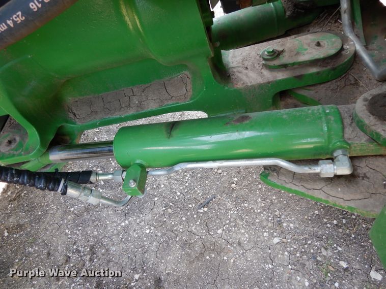 image for item DH2466 2015 John Deere 9520R 4WD tractor