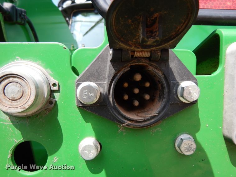 image for item DH2466 2015 John Deere 9520R 4WD tractor