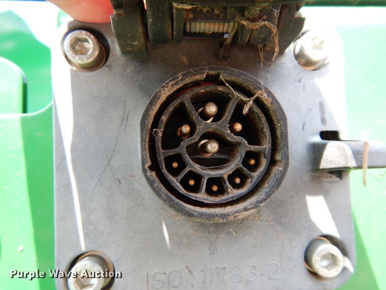 image for item DH2466 2015 John Deere 9520R 4WD tractor