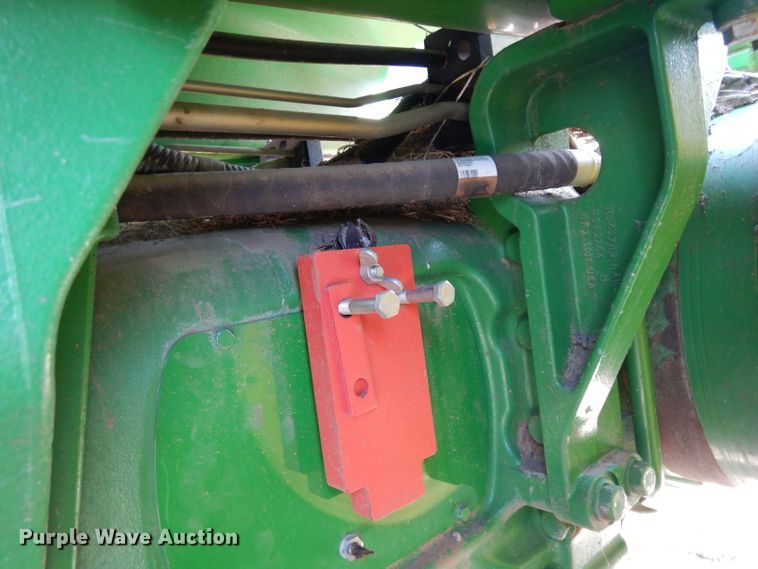 image for item DH2466 2015 John Deere 9520R 4WD tractor