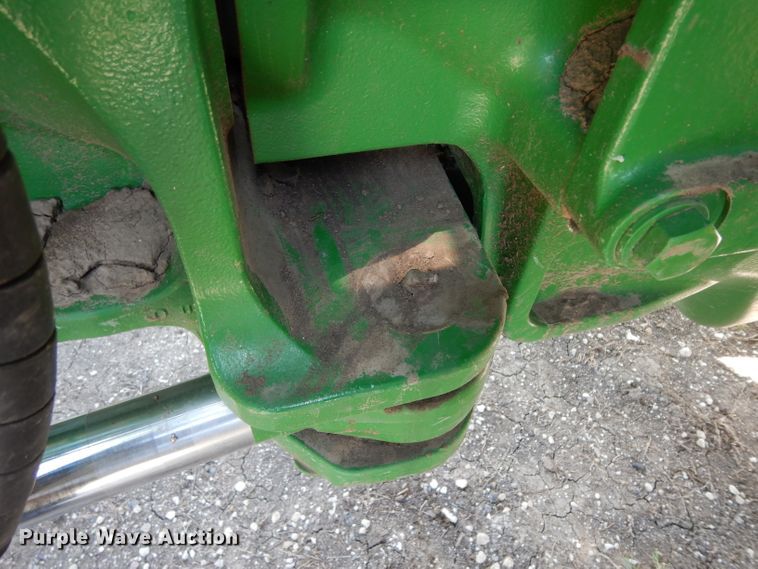 image for item DH2466 2015 John Deere 9520R 4WD tractor