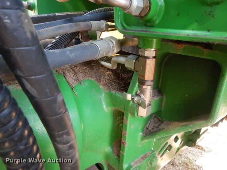 image for item DH2466 2015 John Deere 9520R 4WD tractor