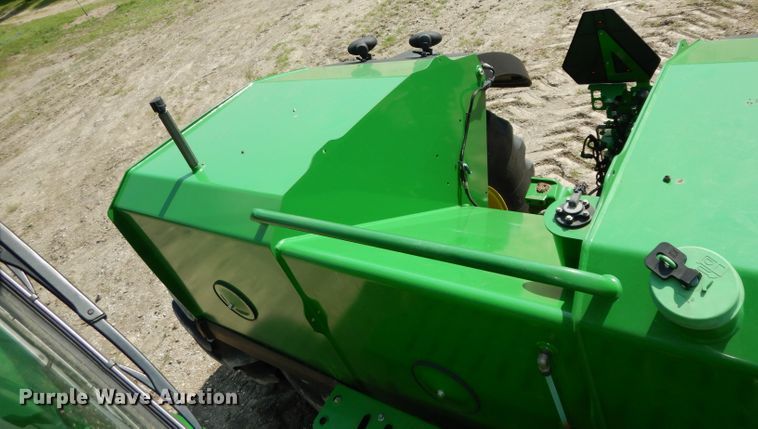 image for item DH2466 2015 John Deere 9520R 4WD tractor