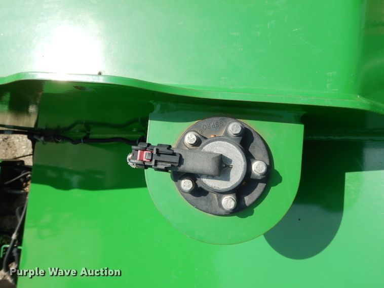 image for item DH2466 2015 John Deere 9520R 4WD tractor